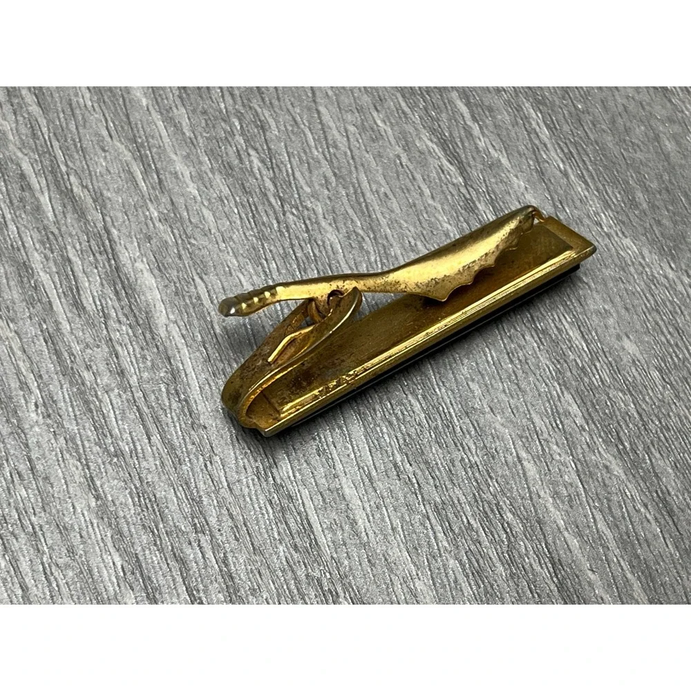 Vtg Gold Tone Tie Clip Washington DC Reverse Carved Glass Mens Jewelry